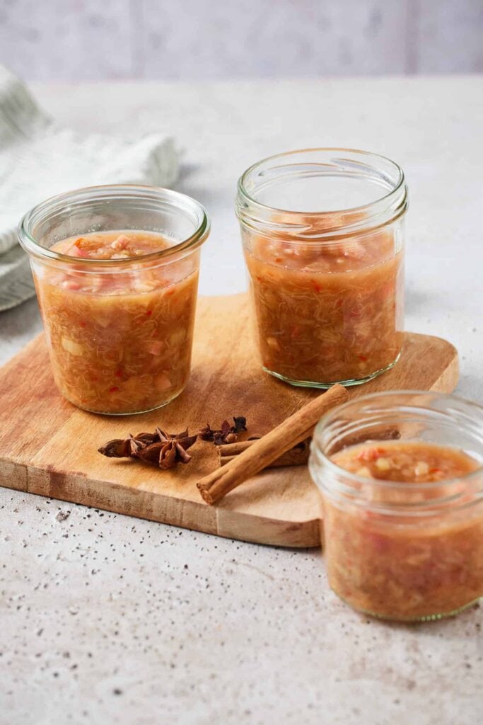 Rhubarb chutney