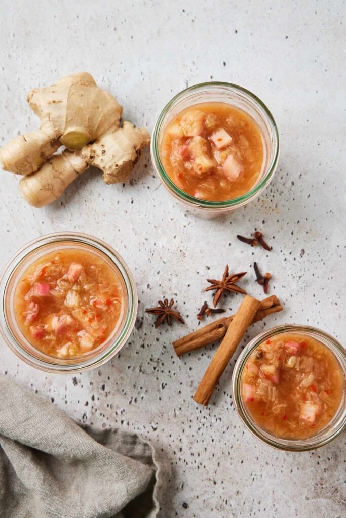 Rhubarb chutney